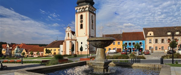Bechyně, turistický triumf v malebném údolí Lužnice - Hotel Panská Bechyně - náměstí