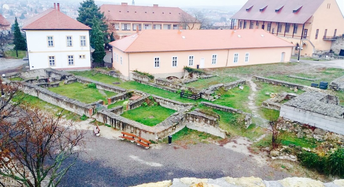 Eger - Maďarsko Eger pozůstatky starého obydlí