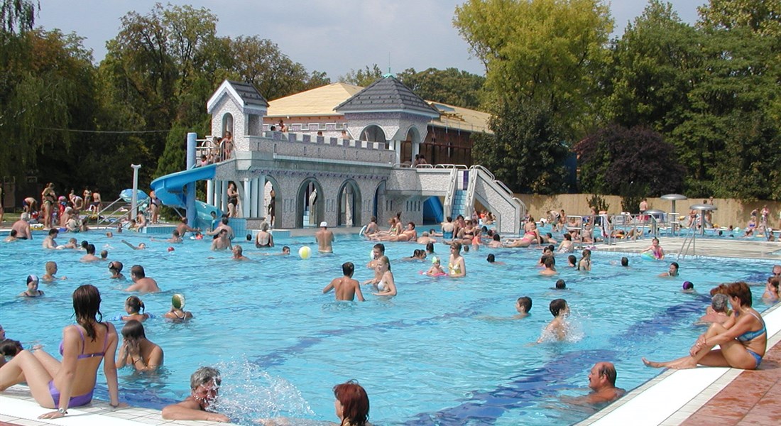 Eger - Maďarsko Eger lázně venkovní bazén 3