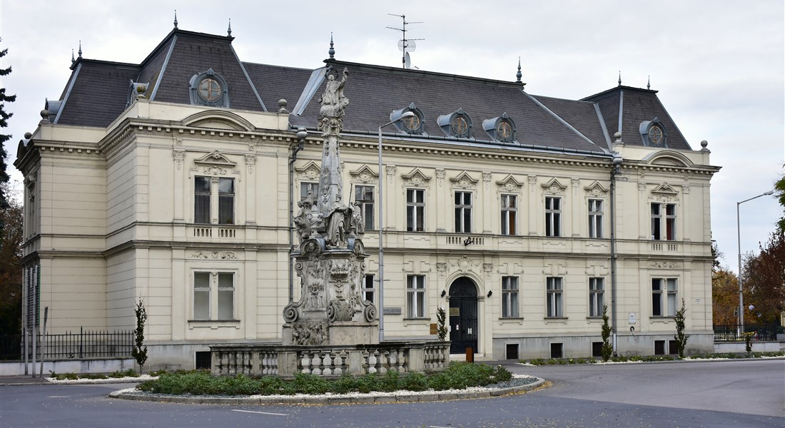 Mosonmagyaróvár - Maďarsko Mosonmagyaróvár socha Sv. Jana Nepomuckého