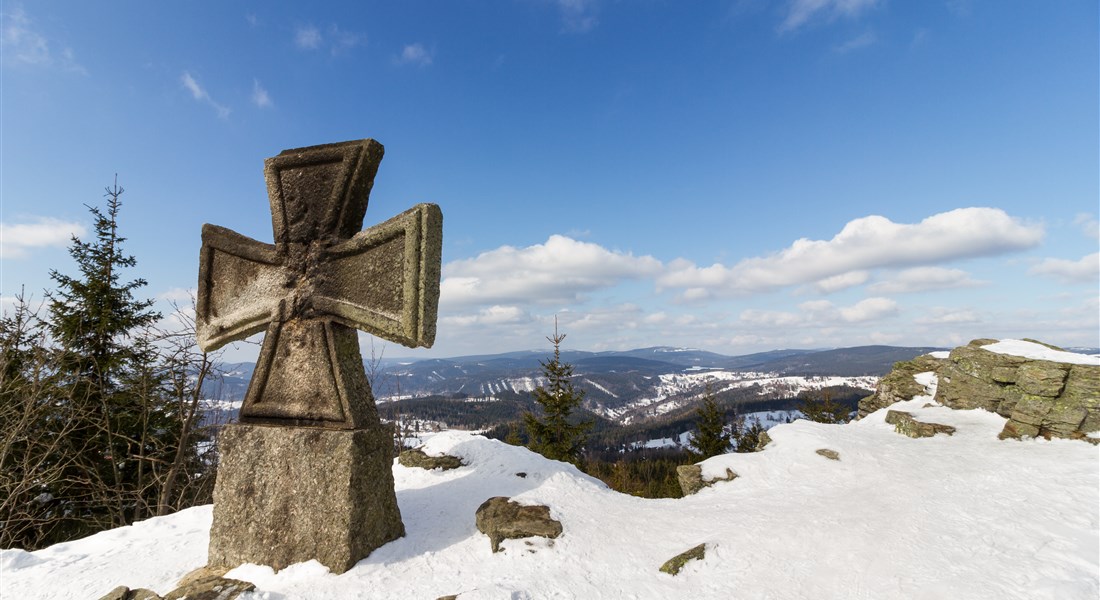 Jizerské hory - Česká republika Jizerské Hory - Výhled na Maltéský kříž v zimě