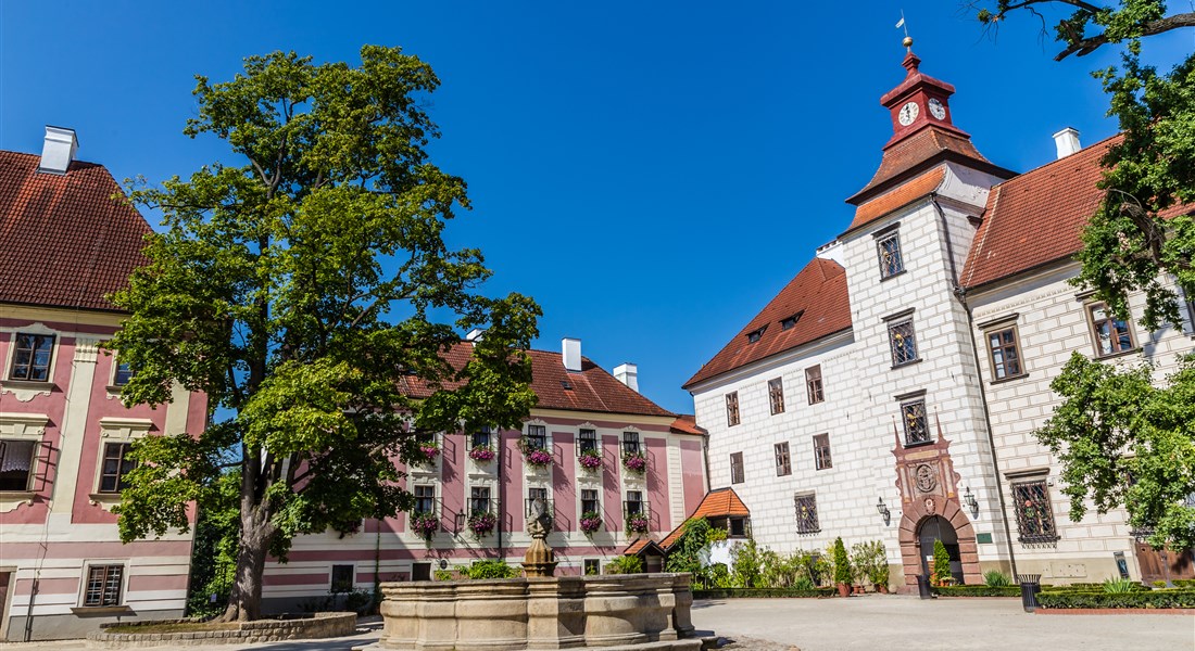 Jižní Čechy - Česká republika Jižní Čechy Třeboň - nádvoří zámku