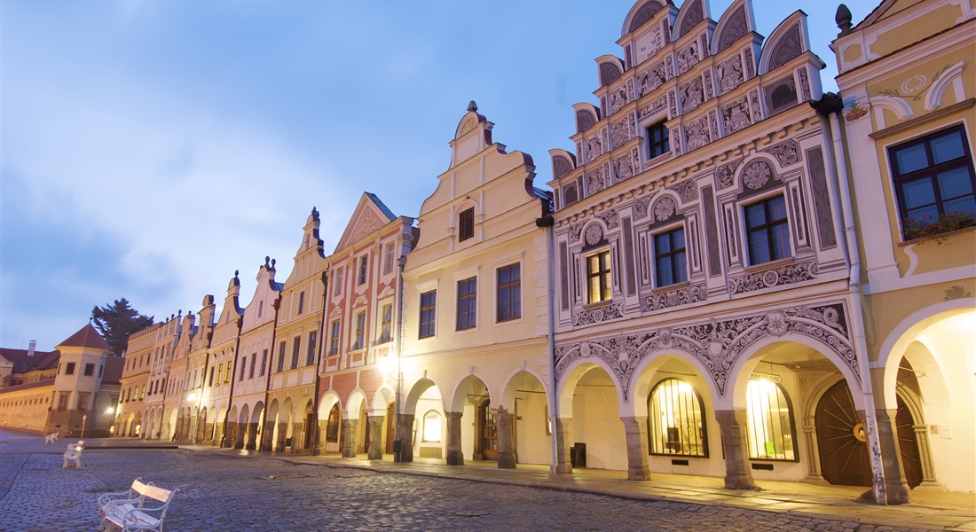 Jižní Čechy - Česká republika Jižní Čechy Třeboň - náměstí večer