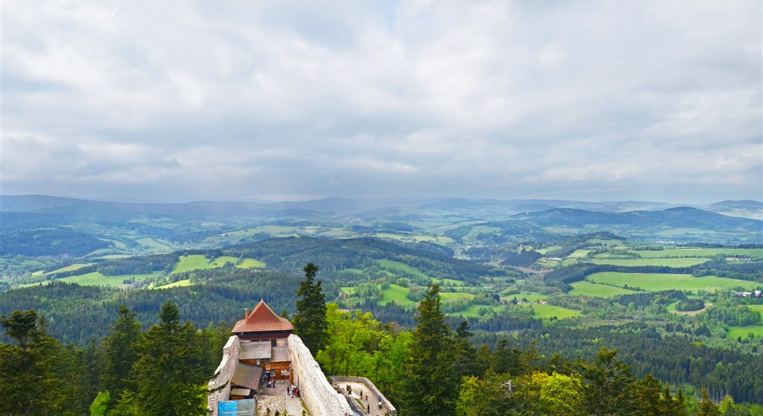 Šumava - Česká republika Šumava Kašperské hory - hrad Kašperk pohled