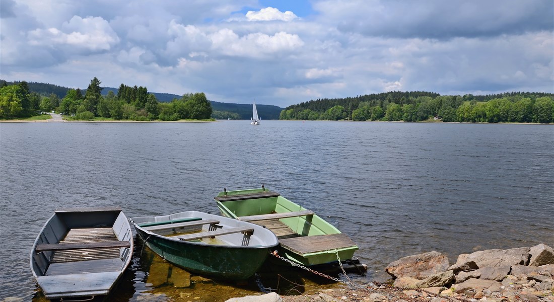 Šumava - Česká republika Šumava Lipno - jezero loďky