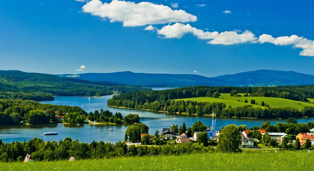Šumava - Česká republika Šumava Lipno - pohled na jezero