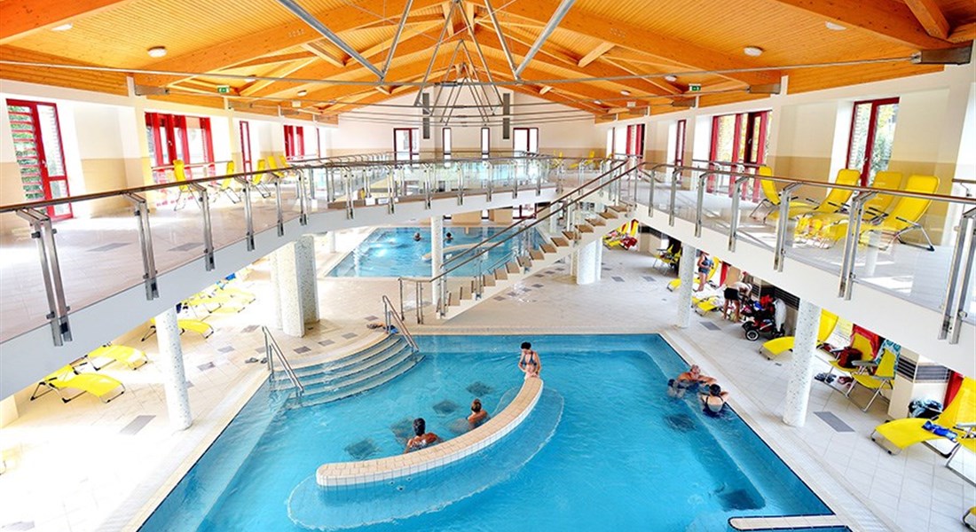 Eger - Maďarsko Eger lázně vnitřní bazén