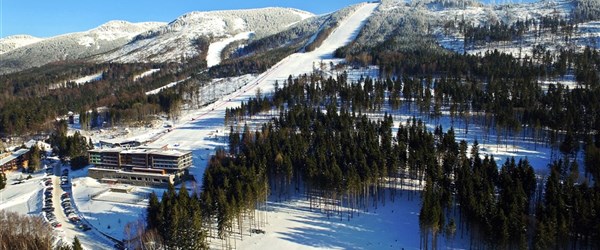 Horská chata nebo luxusní hotel? Kam vyrazit v Česku na lyžařský pobyt?