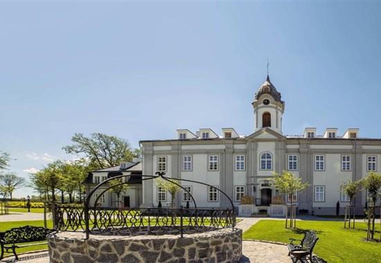 Dlouhá Lhota - Hotel Panství Dlouhá Lhota - Střední Čechy