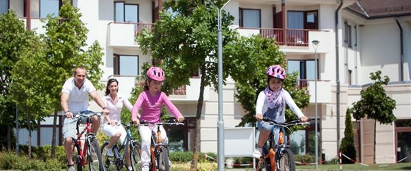 Na kole za termály, vínem i památkami: tipy na pohodovou cyklodovolenou