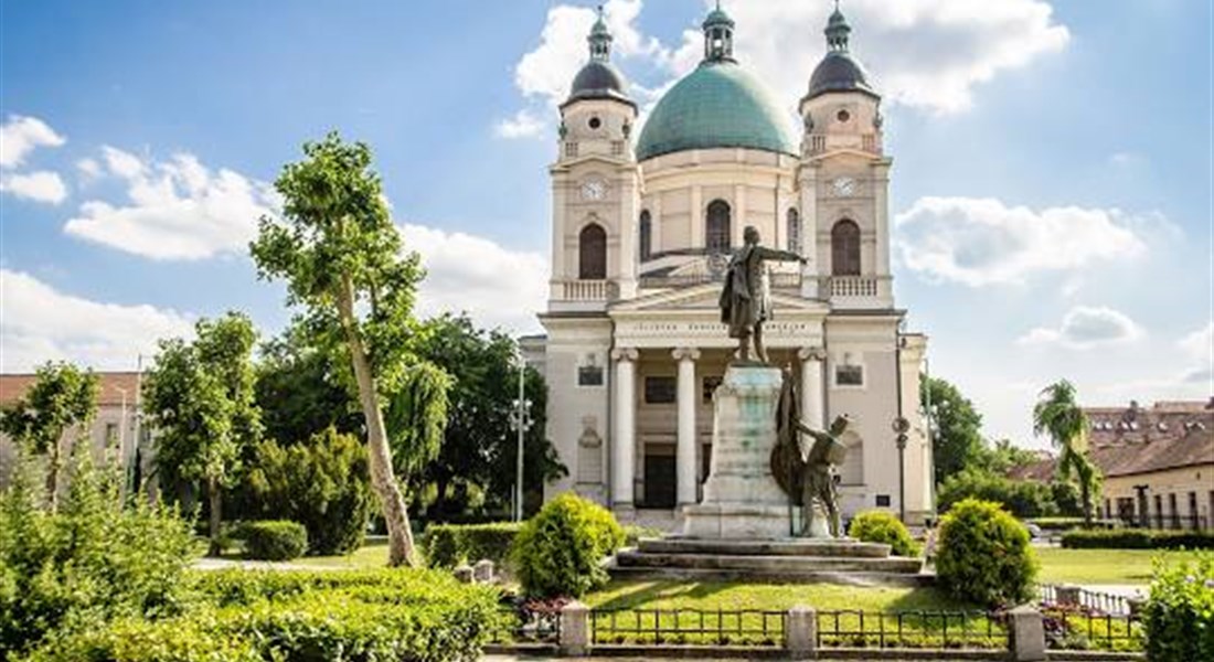 Cegléd - Maďarsko Cegléd - kostel