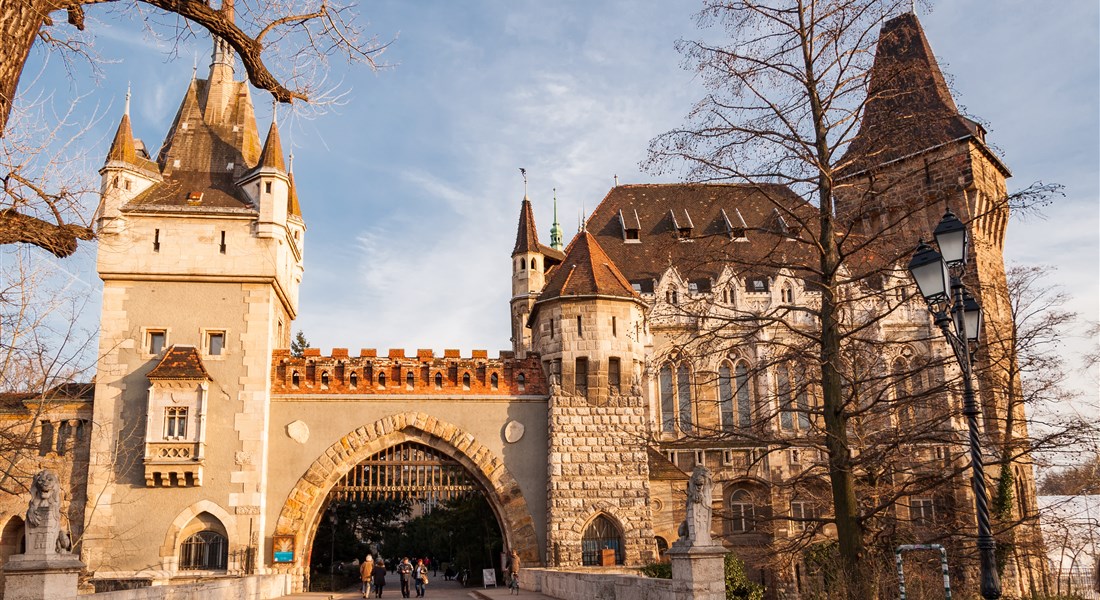 Budapešť - Maďarsko Budapešť - hrad Vajdahunyad