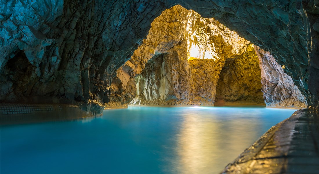 Miskolctapolca - Maďarsko Miskolctapolca jeskynní koupele 6