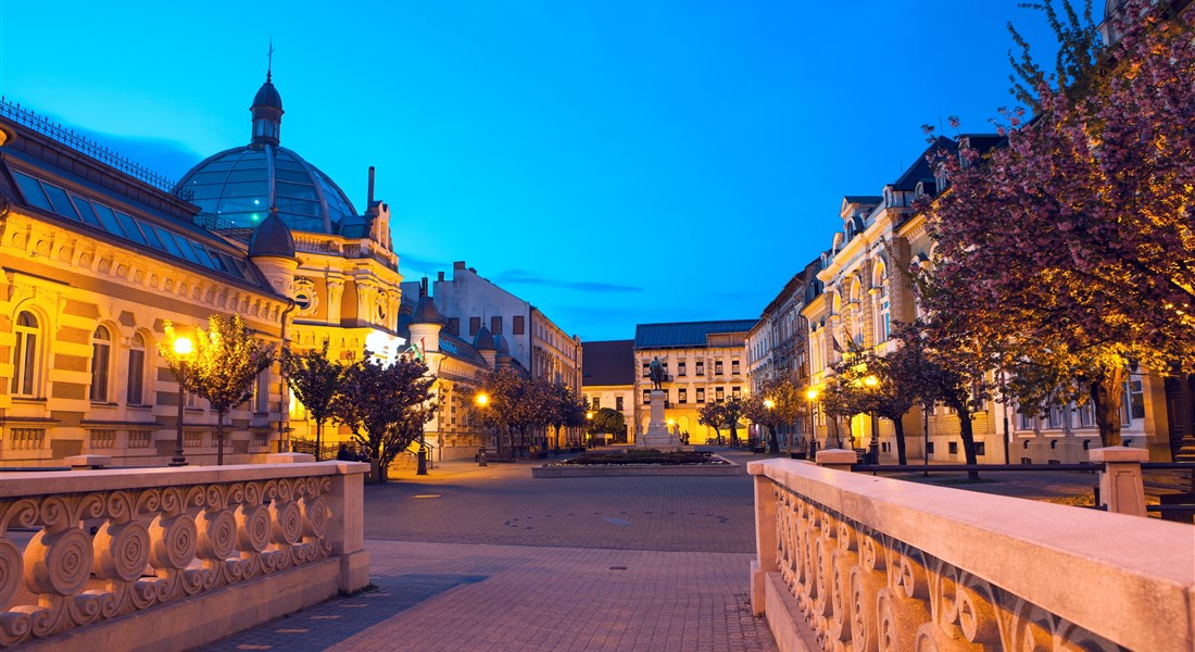 Miskolctapolca - Maďarsko Miskolctapolca pohled na noční město