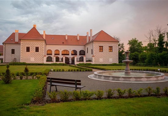 Valeč u Třebíče - hotel Zámek - 