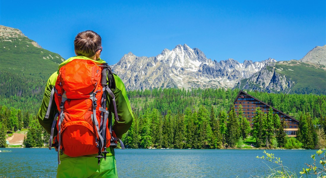 Vysoké Tatry - Slovenská republika Vysoké Tatry - Štrbské pleso turista