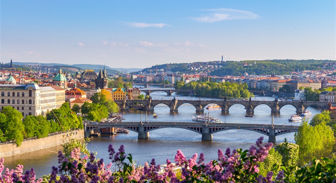 Praha - Česká republika Praha - pohled na mosty