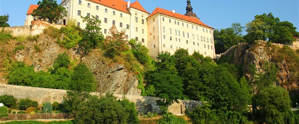 Bechyně, turistický triumf v malebném údolí Lužnice - Česká republika Jižní Čechy Bechyně - zámek