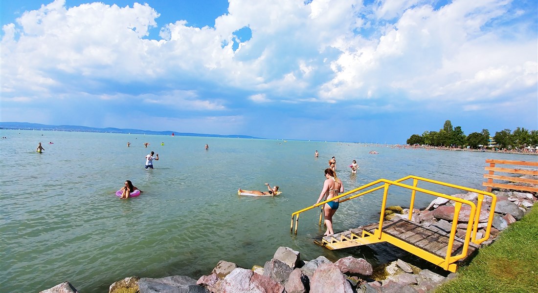 Balaton - Maďarsko Balaton - vstup do Balatonu