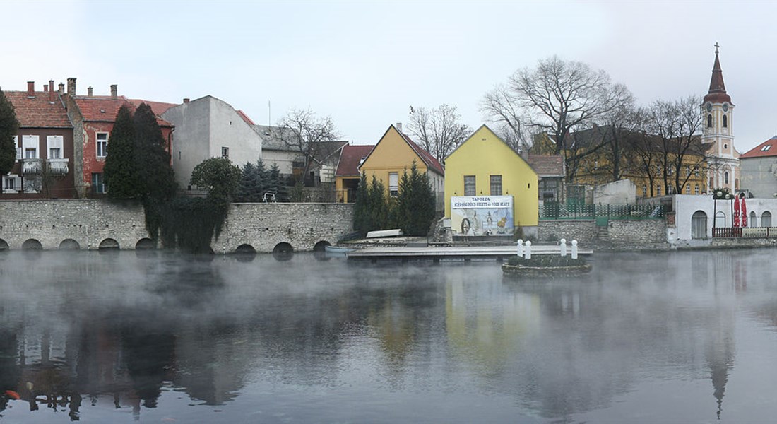 Tapolca - Maďarsko Tapolca - Panorama města