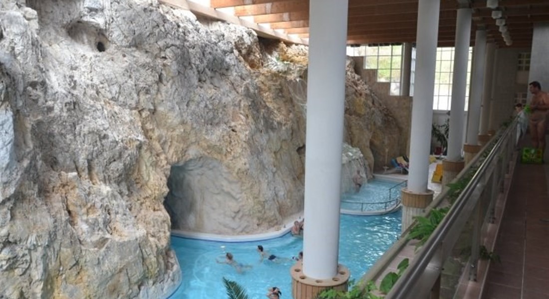 Miskolctapolca - Maďarsko Miskolctapolca pohled na vnitřní bazén