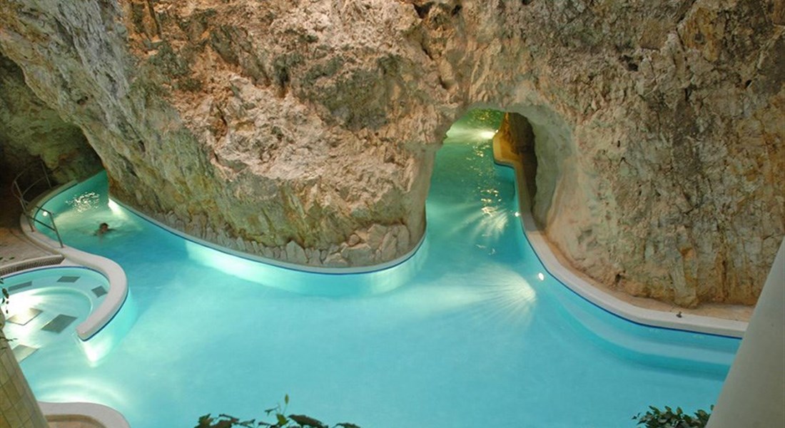 Miskolctapolca - Maďarsko Miskolctapolca jeskynní bazén 2