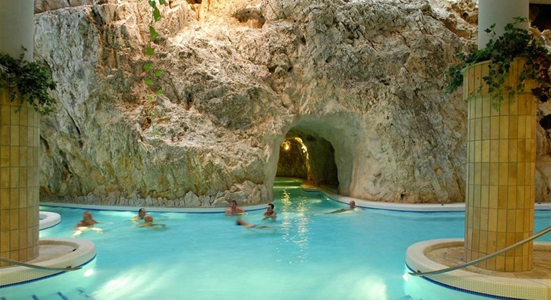 Miskolctapolca - Maďarsko Miskolctapolca jeskynní bazén 3