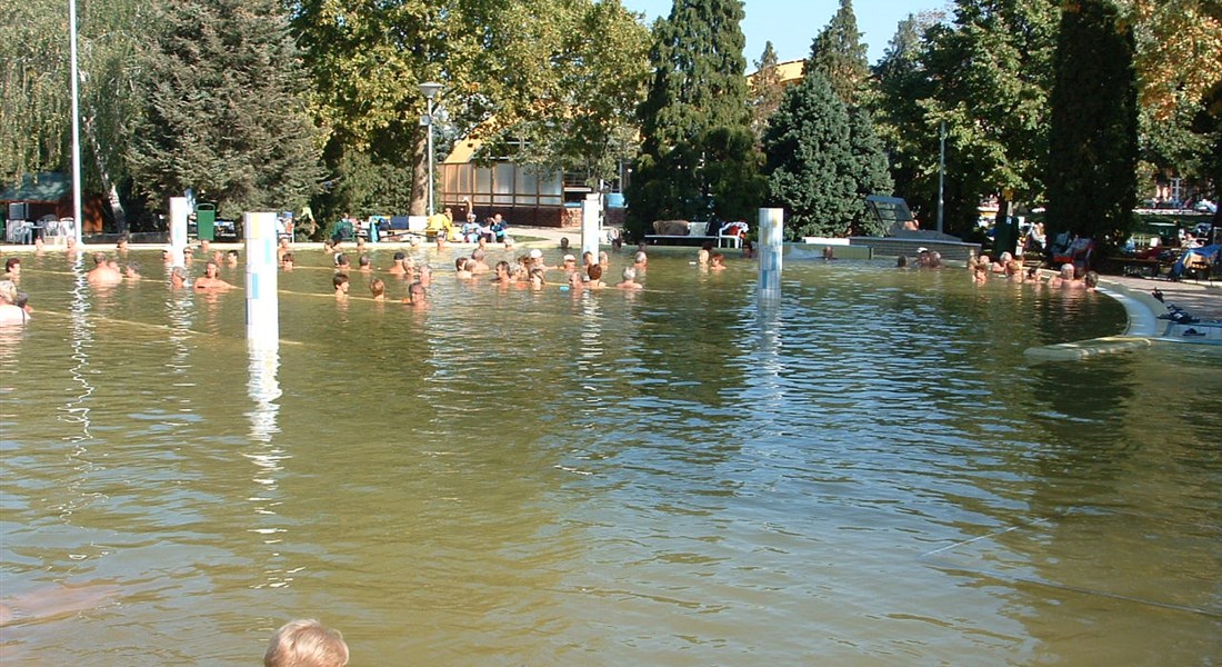 Bük - Maďarsko Bük lázně Bükfürdö venkovní termální bazén