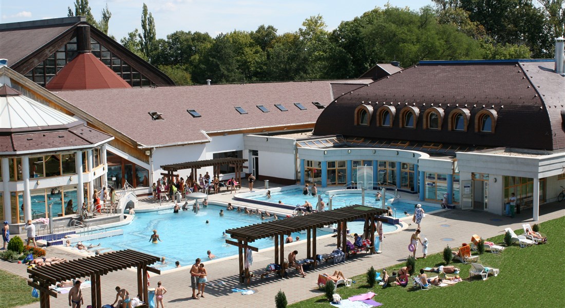 Mezőkövesd - Maďarsko Mesökövesd termální lázně venkovní bazén 8