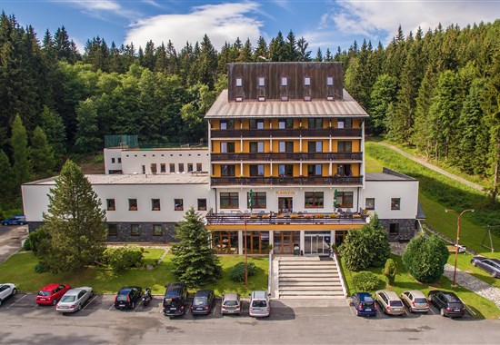 Karlov p. Pradědem - Hotel KAMZÍK - Jeseníky